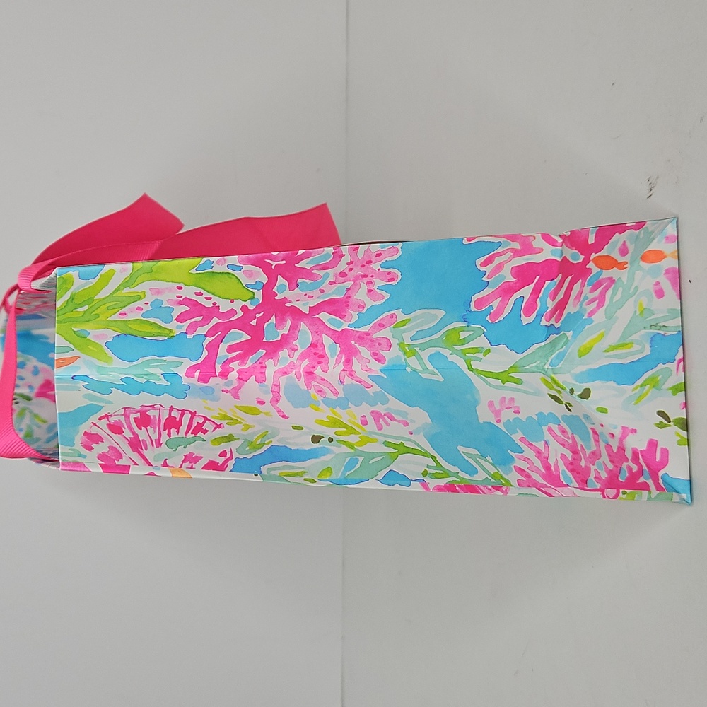 Lilly Pulitzer Paper Gift Bags 2 Styles - Picture 5 of 6